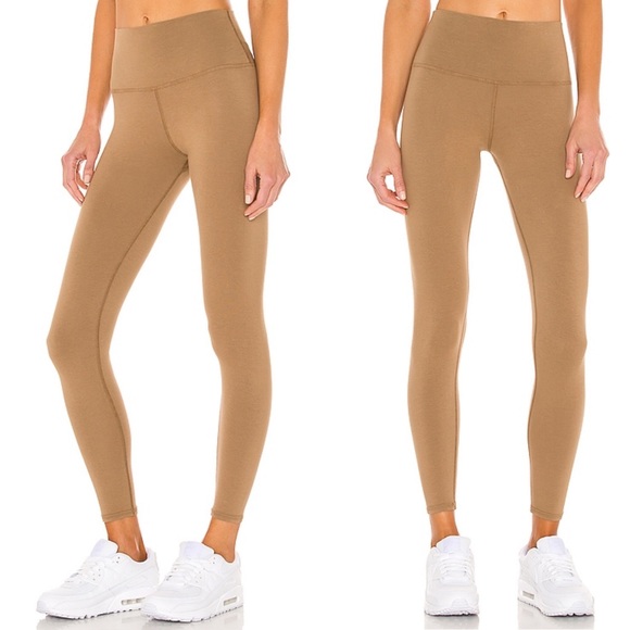 Electric & Rose Set - Sunset Leggings and Bella Bralette - Picture 5 of 12